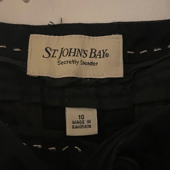 St. John's Bay Secretly Slender Black Capris - Picture 3 of 4
